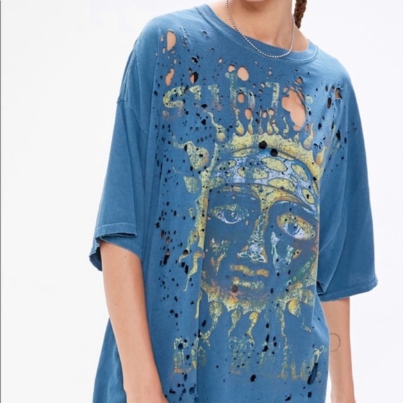 Urban Outfitters Sublime Shirt Shop, 56 
